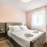 Luxury Tisa 아파트 *
