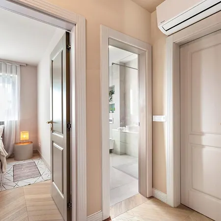 Luxury Tisa Apartment