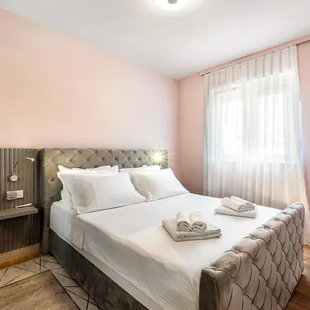 Luxury Tisa Apartmán *